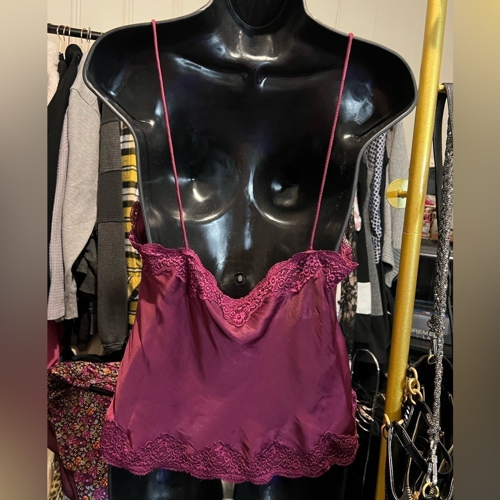 Free People Elegance: Maroon Burgundy Wine Lacy Satin Camisole - Size Medium - Picture 6 of 6